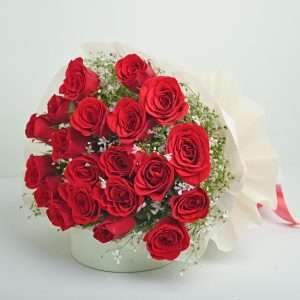 Love in Full Bloom – 20 Red Roses