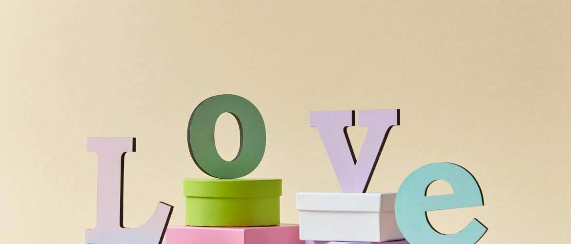 Finding unique anniversary gift ideas that your partner will love becomes easy when you focus on emotions, memories, and personalization.
