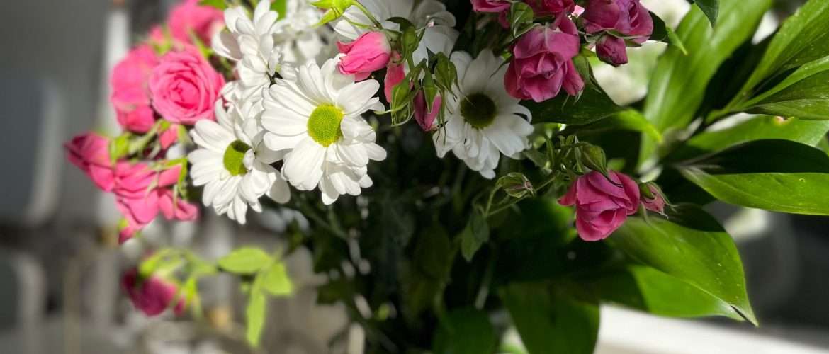Top 10 Birthday Flower Bouquets in India