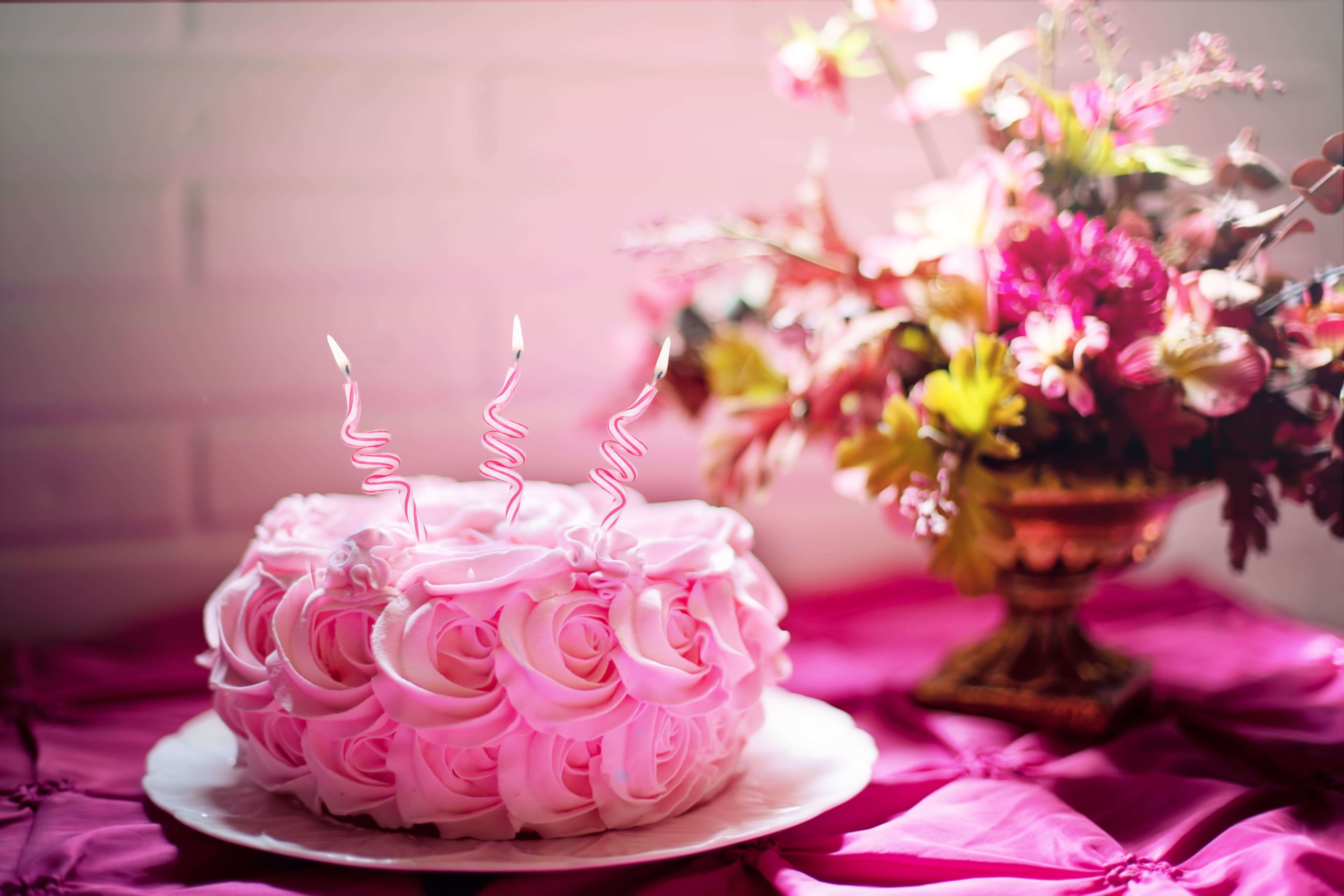 Why Are Flowers and Cakes Such a Popular Gift Combination?