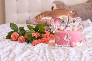 Why Are Flowers and Cakes Such a Popular Gift Combination?